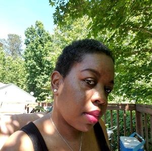 Meet your Posher, Antonia